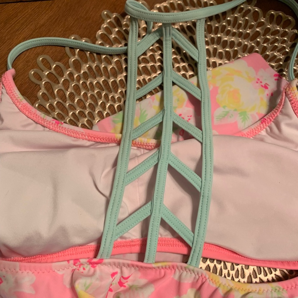 PINK Victoria’s Secret bikini - Picture 2 of 6